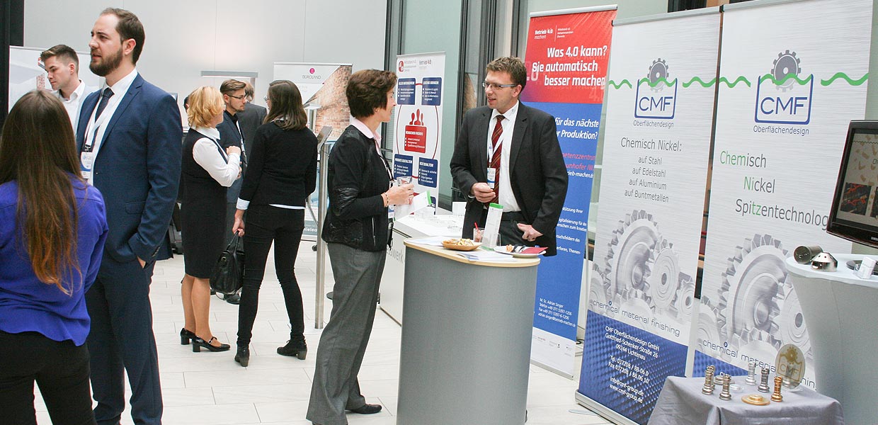 Das Netzwerken in der begleitenden Ausstellung ist fester Kongress-Bestandteil.