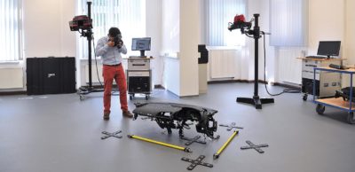 Bei DAVOSCAN stehen 3D-Digitalisierer in modernen, klimatisierten Messräumen zur Verfügung, die für den industriellen Vermessungseinsatz auch vor Ort beim Kunden geeignet sind.