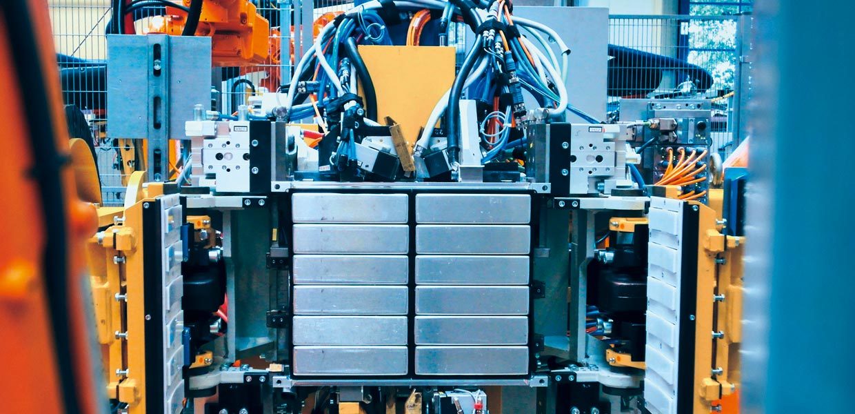 Anlage zur Montage von Lithium-Ionen-Batteriesystemen von thyssenkrupp System Engineering.