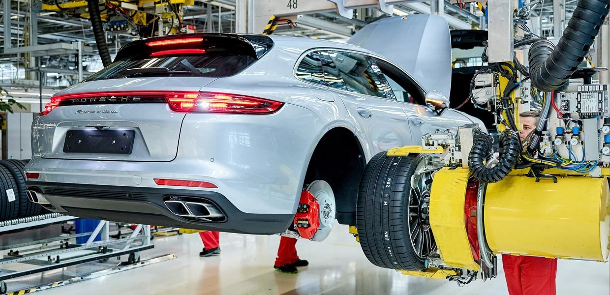 Der Industriedienstleister RedAnts hat seinen Firmensitz von Bremen nach Leipzig verlagert. Die Leipziger Mitarbeiter sind u. a. bei Porsche tätig.