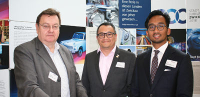 Begrüßt werden konnten auch Gäste aus Malaysia. Peter Pan Choon Seong vom ECER Development Council Kuala Lumpur (Mitte) und Yusri Chu von Malaysian Investment Development Authority Frankfurt waren mit Michael Stopp von der Regionalkammer Zwickau der IHK Chemnitz Gäste des 2. SAM.