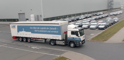 Der E-Lkw im Pendelverkehr zwischen dem VW-Werk Zwickau und dem Lager von Schnellecke. Im Projekt eJIT wurden neben technischen Aufgabenstellungen auch die Bedingungen für eine rentable E-Logistik getestet. Auf Basis der erhobenen Daten können Geschäftsmodelle für das komplette E-Logistiksystem eines Standortes berechnet werden.