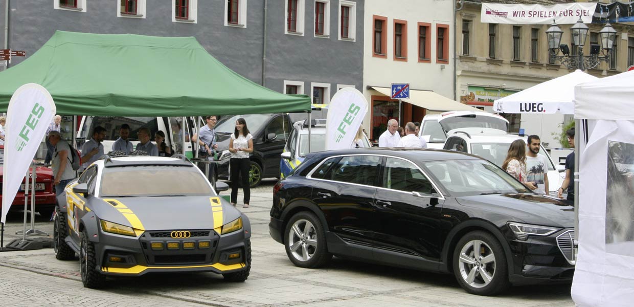 Innovative Fahrzeugkonzepte und neue Mobilitätslösungen prägten die öffentliche Erlebnisausstellung zum 3. SAM auf dem Zwickauer Hauptmarkt.