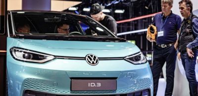 Mit dem auf der IAA 2019 präsentierten ID.3 beginnt für Volkswagen das Zeitalter der Elektromobilität. Produziert wird das Fahrzeug bei der Volkswagen Sachsen GmbH in Zwickau. Für das Werk, die Zulieferer und Dienstleister sowie für die gesamte Region Westsachsen hängt viel ab vom Erfolg der E-Fahrzeuge.