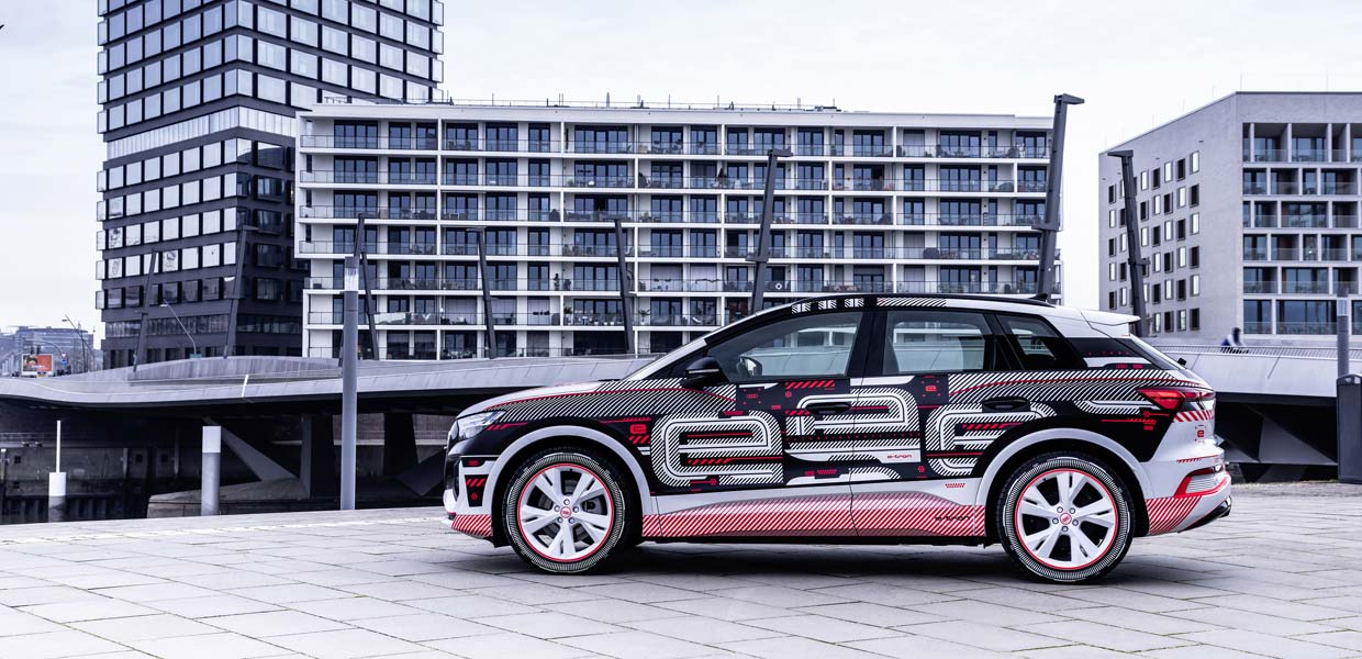 Audi wird wieder in Zwickau produziert. Im VW-Werk rollt neben ID.3 und ID.4 nun auch der vollelektrische Audi Q4 e-tron vom Band.