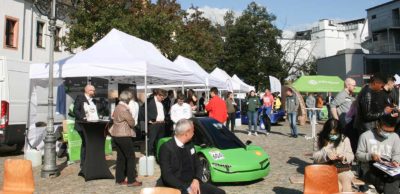 Das Glück des Tüchtigen hatten die Organisatoren des 4. Symposiums Automotive & Mobility, das am 7. Oktober auf dem Zwickauer Kornmarkt und damit erstmals unter freiem Himmel ausgetragen wurde. Das Wetter war den Veranstaltern gewogen.